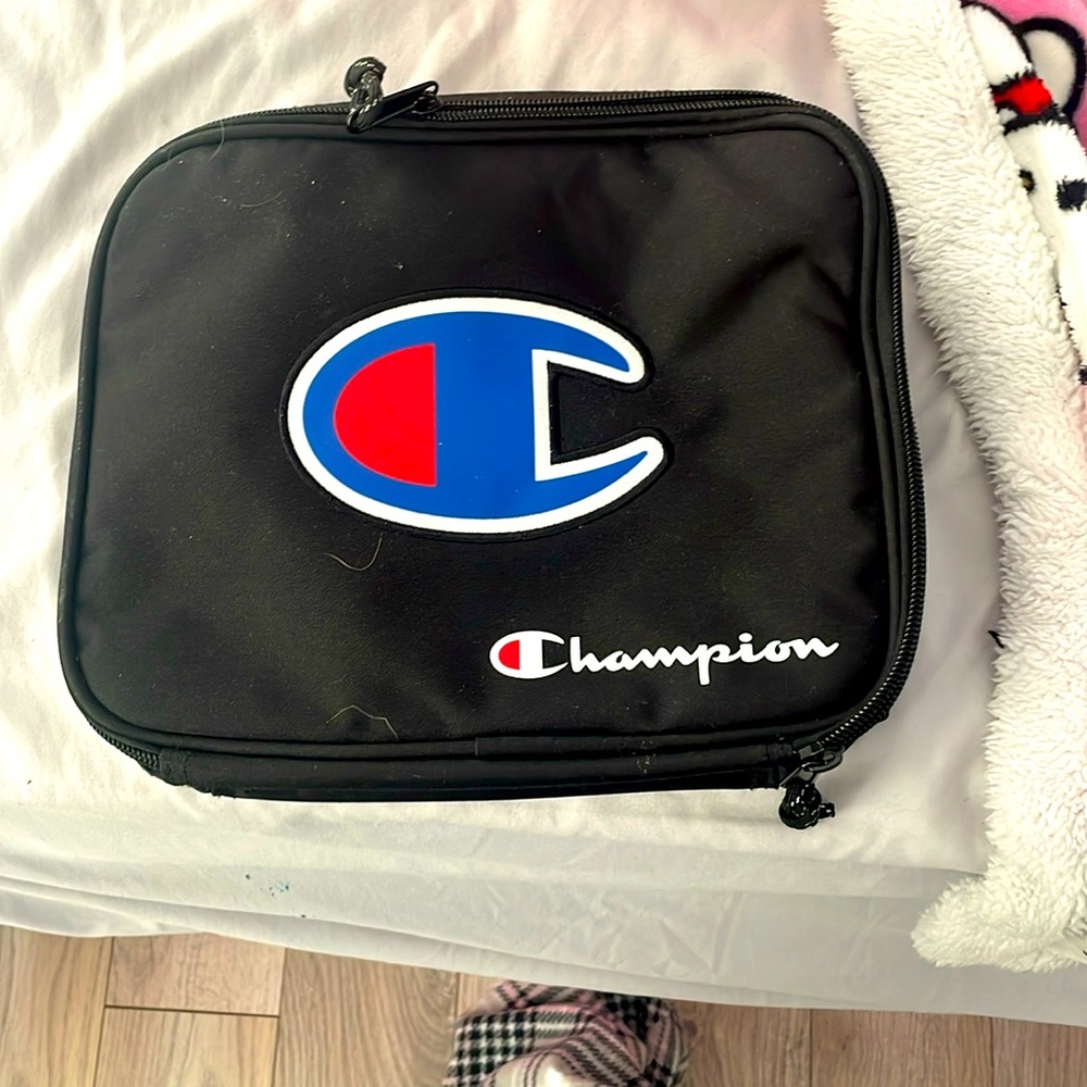 Champion lunchbox/bag